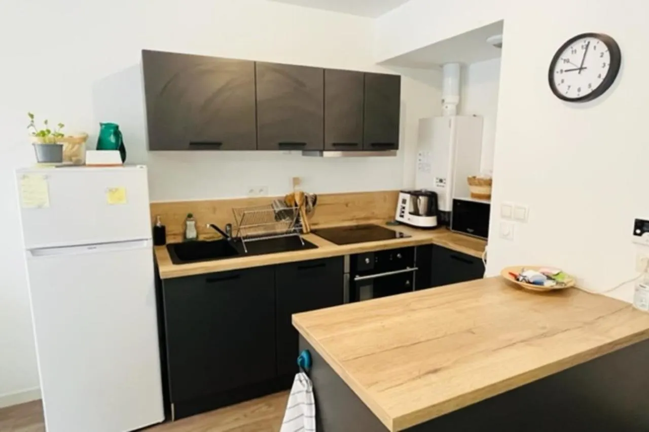 Bright Apt With Balcony For 4 People In Vannes! Apartment